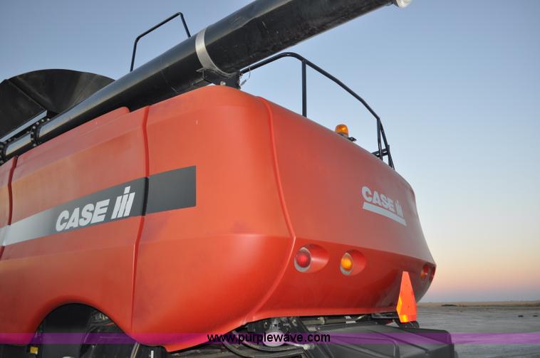 image for item C3232 2004 Case IH 8010 combine