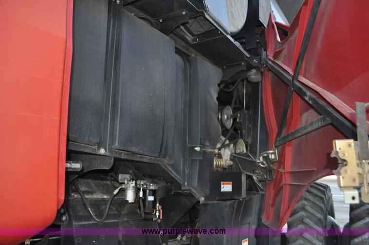 image for item C3232 2004 Case IH 8010 combine