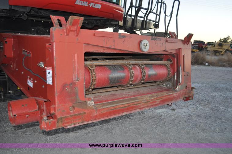 image for item C3232 2004 Case IH 8010 combine