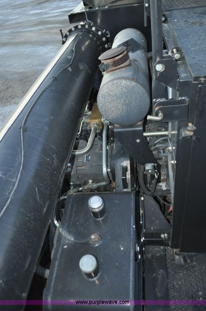 image for item C3232 2004 Case IH 8010 combine