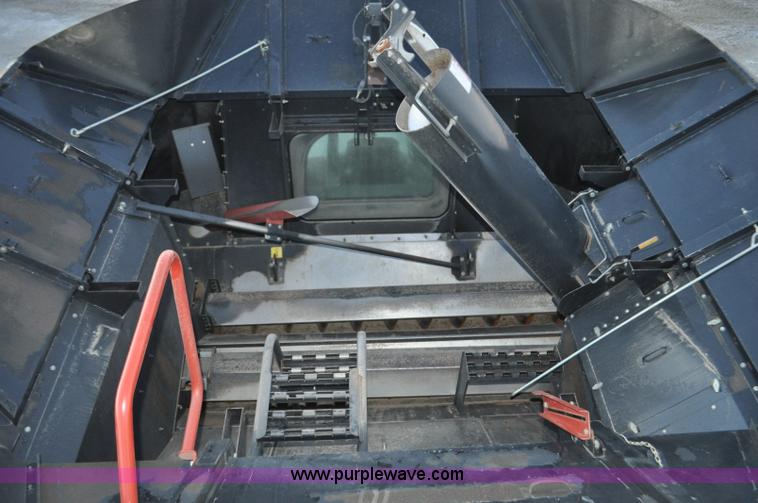 image for item C3232 2004 Case IH 8010 combine