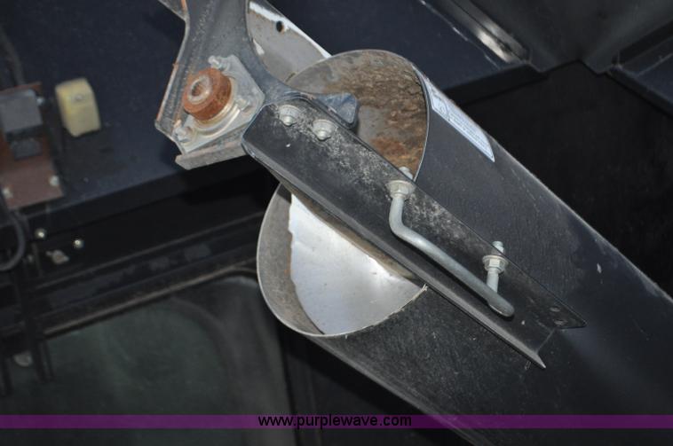 image for item C3232 2004 Case IH 8010 combine