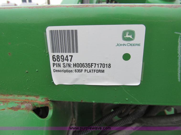 image for item D7014 2006 John Deere 635F 35' flex header