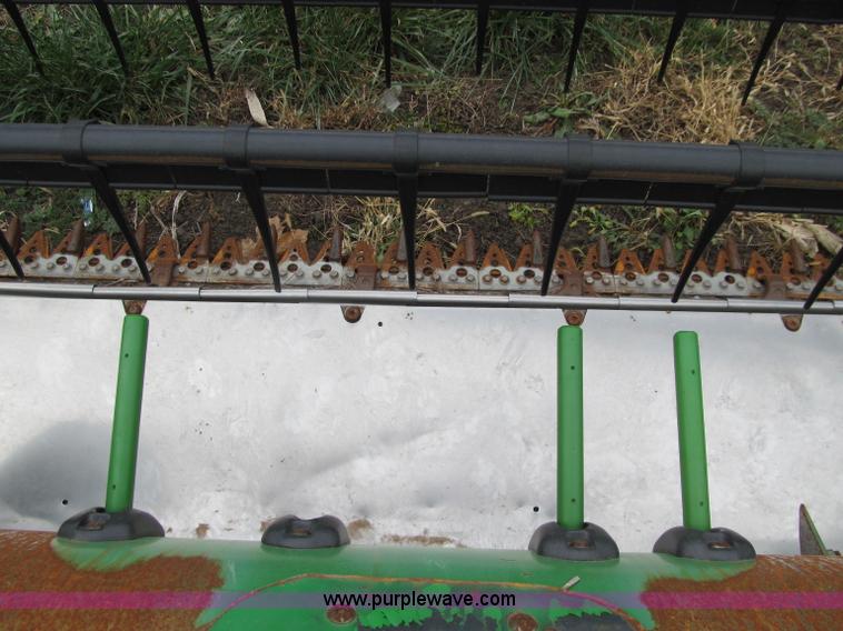 image for item D7014 2006 John Deere 635F 35' flex header