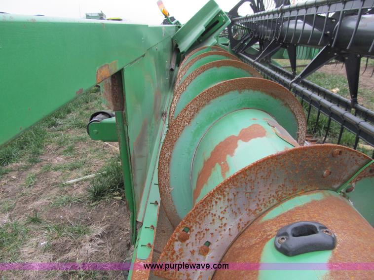 image for item D7014 2006 John Deere 635F 35' flex header