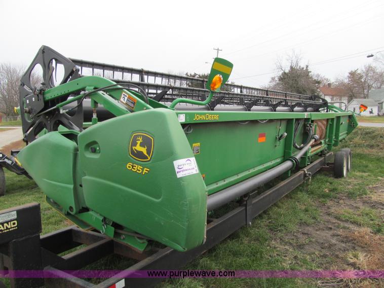 image for item D7015 2008 John Deere 635F 35' flex header