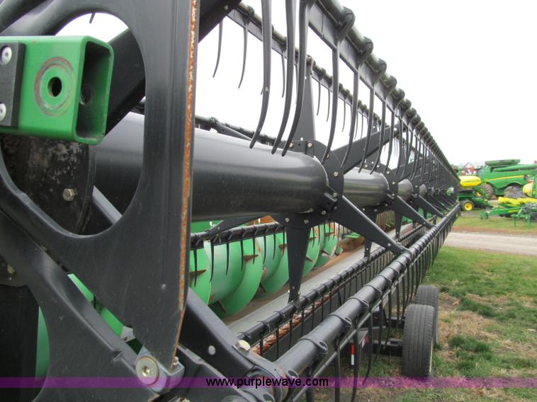 image for item D7015 2008 John Deere 635F 35' flex header