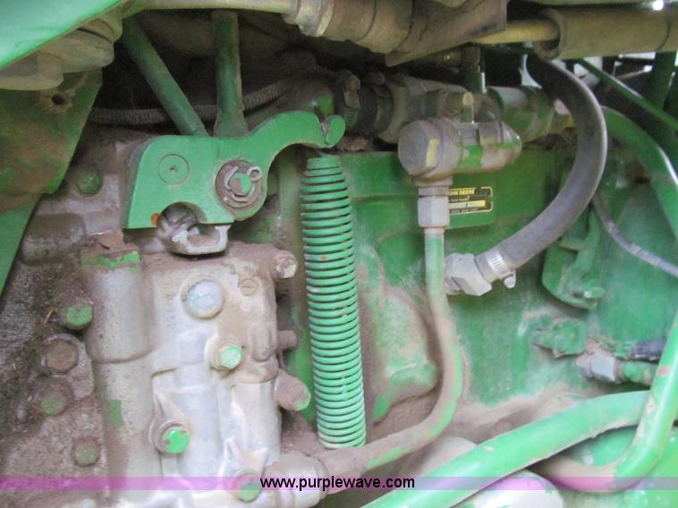 image for item D7016 1990 John Deere 4455 row crop tractor