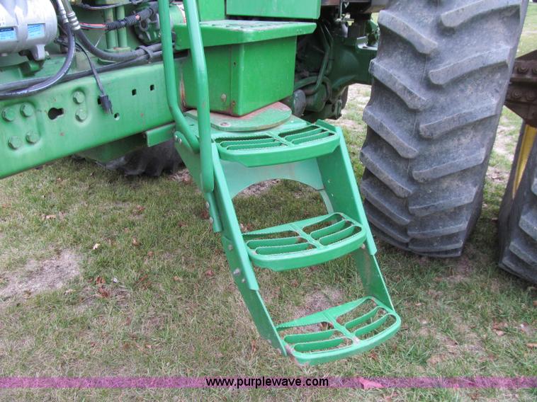 image for item D7016 1990 John Deere 4455 row crop tractor