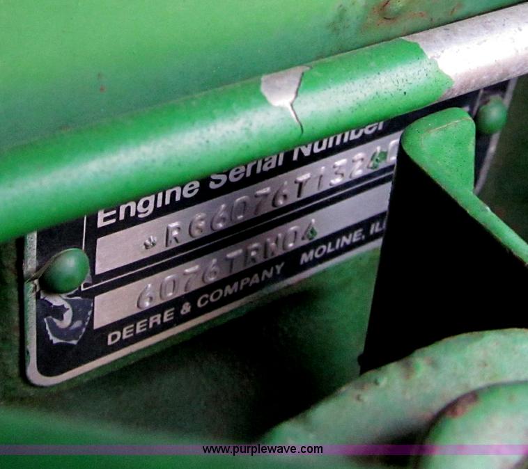 image for item D7016 1990 John Deere 4455 row crop tractor