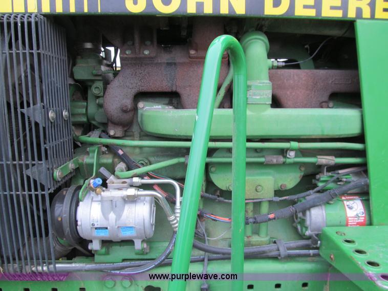 image for item D7016 1990 John Deere 4455 row crop tractor