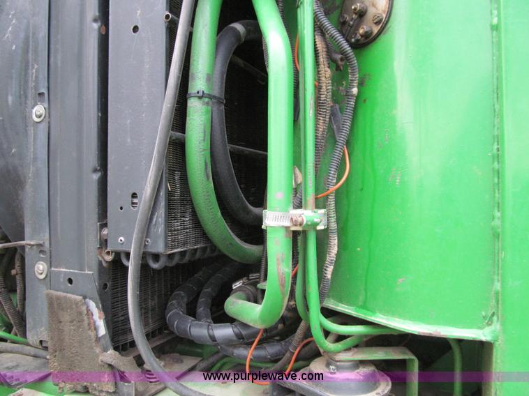 image for item D7016 1990 John Deere 4455 row crop tractor