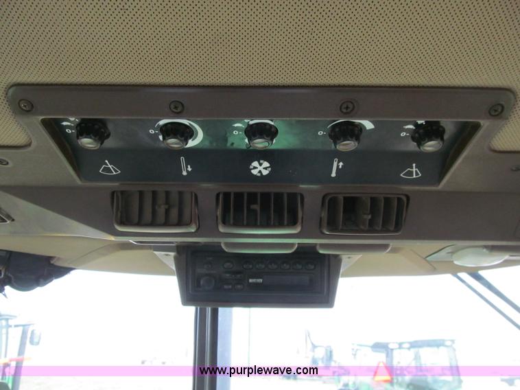 image for item D7016 1990 John Deere 4455 row crop tractor