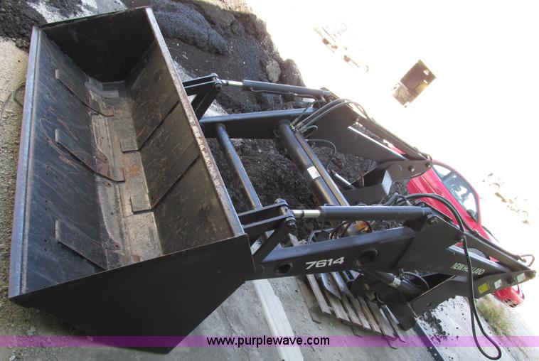 image for item E3565 New Holland 7614 loader
