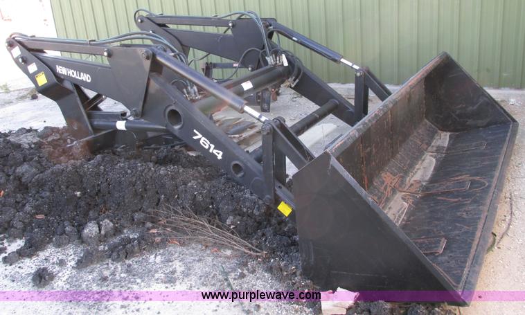 image for item E3565 New Holland 7614 loader