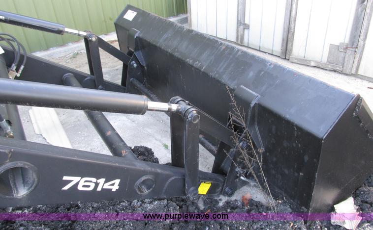 image for item E3565 New Holland 7614 loader