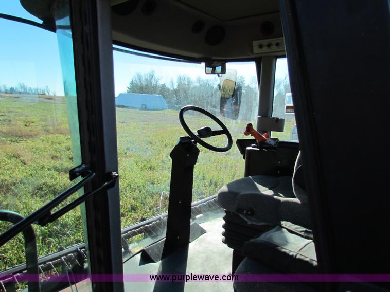 image for item E8173 Hesston 8450 swather