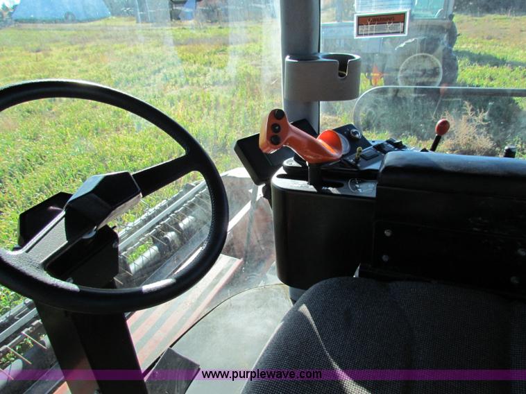 image for item E8173 Hesston 8450 swather