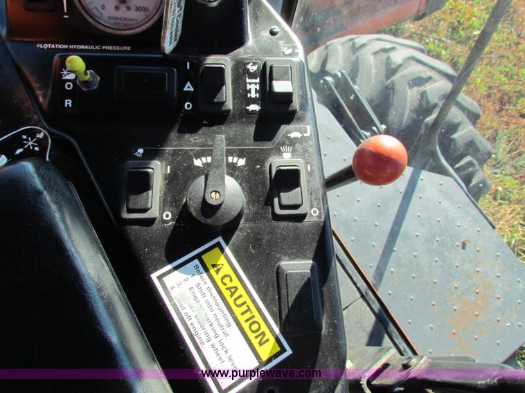 image for item E8173 Hesston 8450 swather