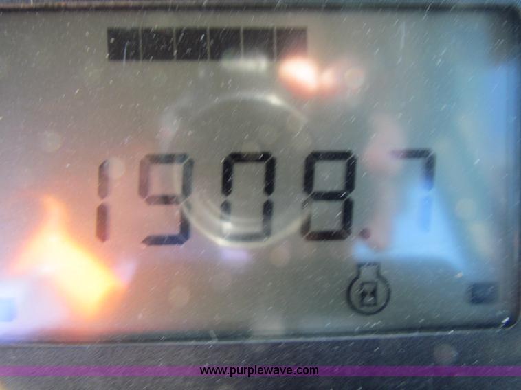 image for item E8173 Hesston 8450 swather