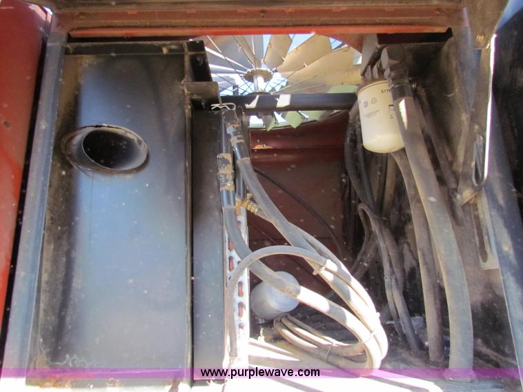 image for item E8173 Hesston 8450 swather