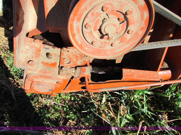 image for item E8173 Hesston 8450 swather