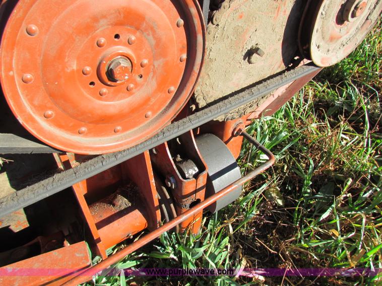 image for item E8173 Hesston 8450 swather