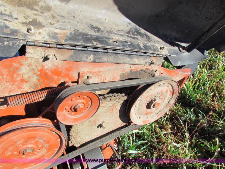 image for item E8173 Hesston 8450 swather