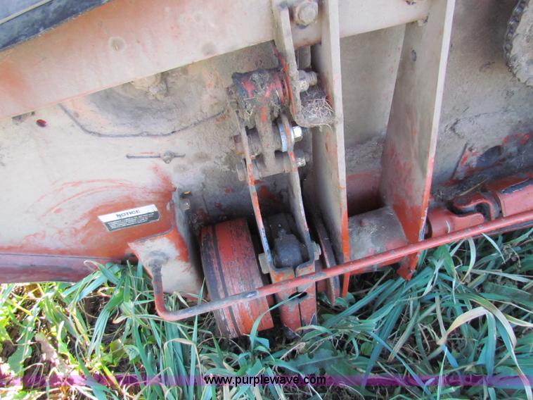 image for item E8173 Hesston 8450 swather