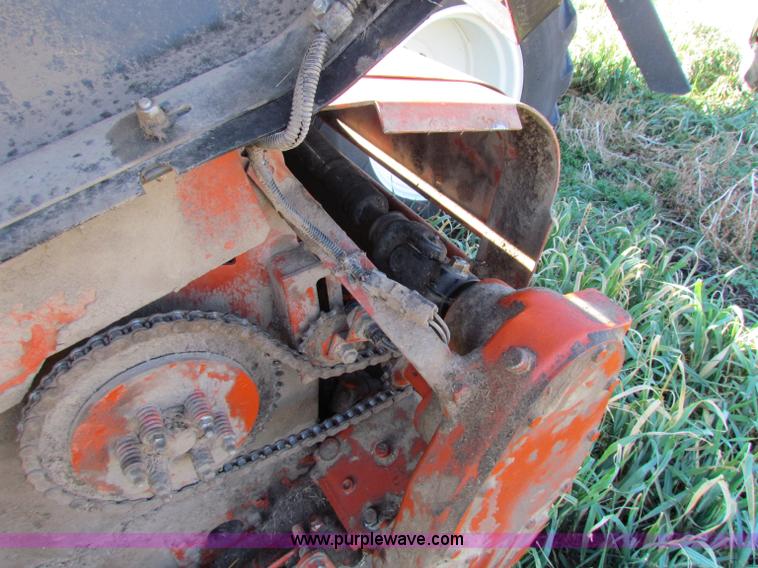 image for item E8173 Hesston 8450 swather