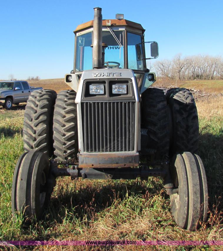 image for item E8174 White 2-135 Field Boss tractor