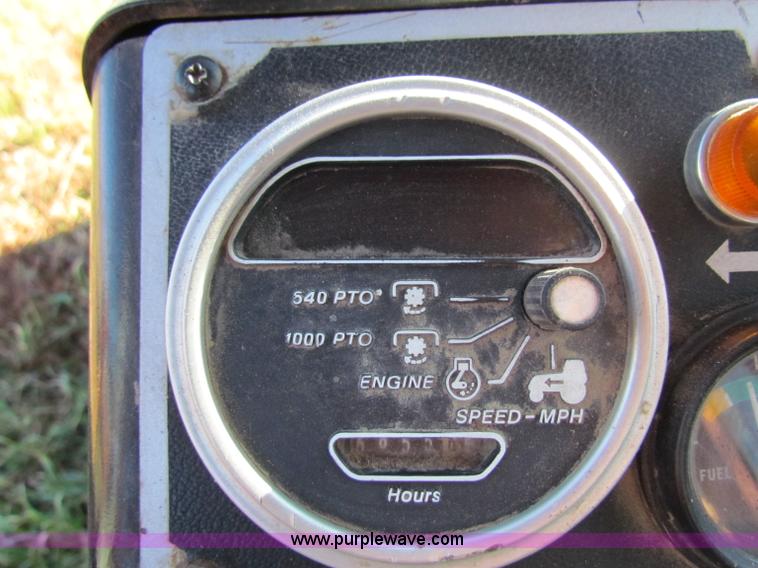 image for item E8174 White 2-135 Field Boss tractor