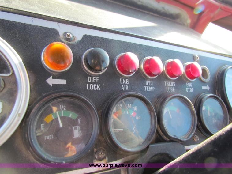 image for item E8174 White 2-135 Field Boss tractor