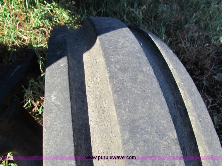 image for item E8174 White 2-135 Field Boss tractor