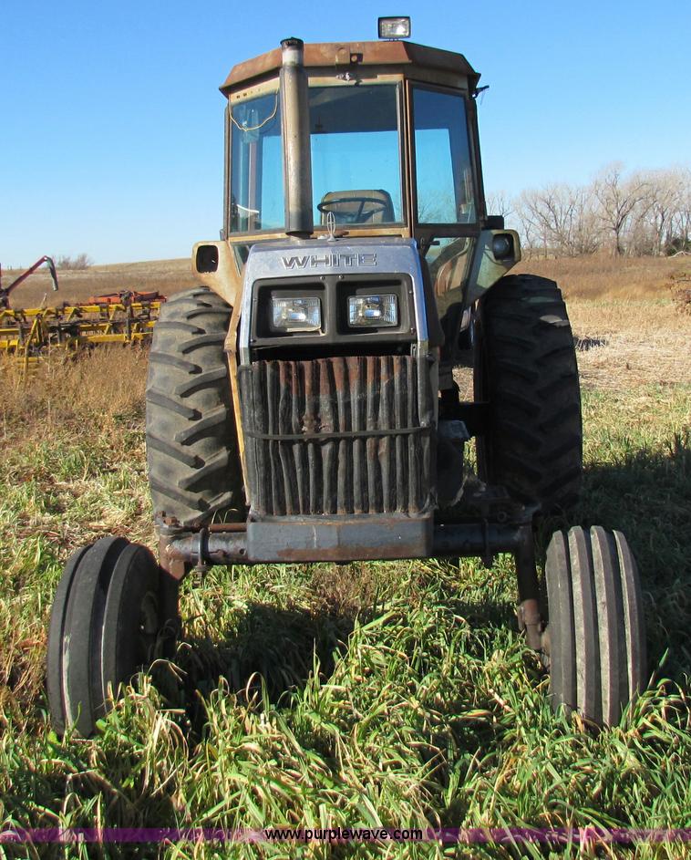 image for item E8175 White 2-105 Field Boss tractor