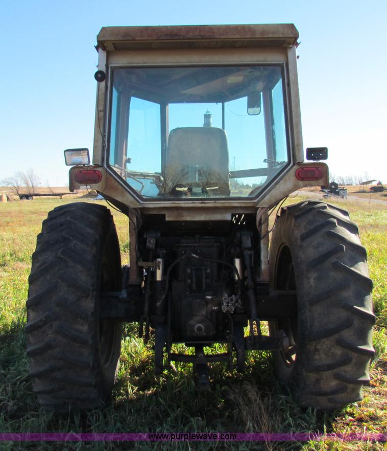 image for item E8175 White 2-105 Field Boss tractor