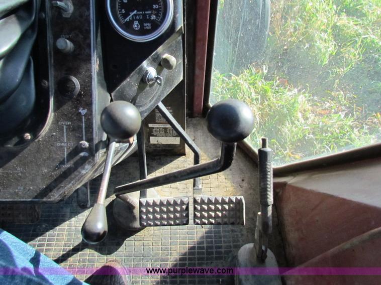 image for item E8175 White 2-105 Field Boss tractor