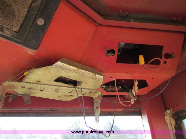 image for item E8175 White 2-105 Field Boss tractor