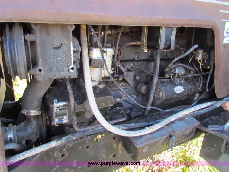 image for item E8175 White 2-105 Field Boss tractor