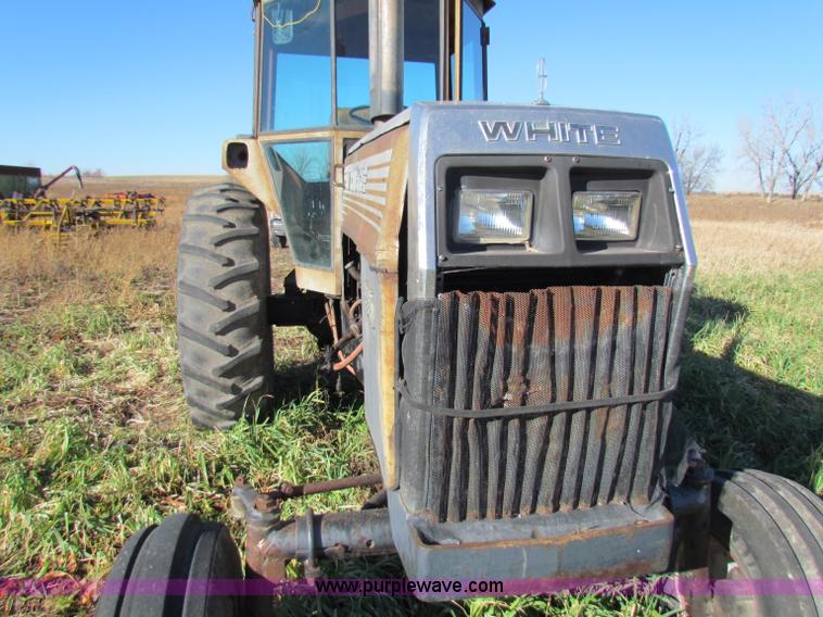 image for item E8175 White 2-105 Field Boss tractor