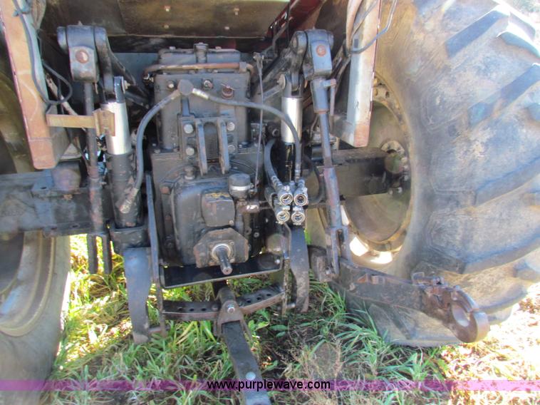 image for item E8175 White 2-105 Field Boss tractor