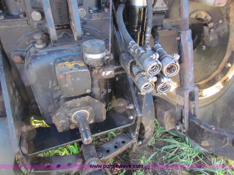 image for item E8175 White 2-105 Field Boss tractor