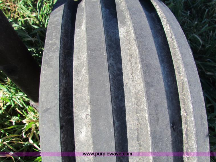 image for item E8175 White 2-105 Field Boss tractor