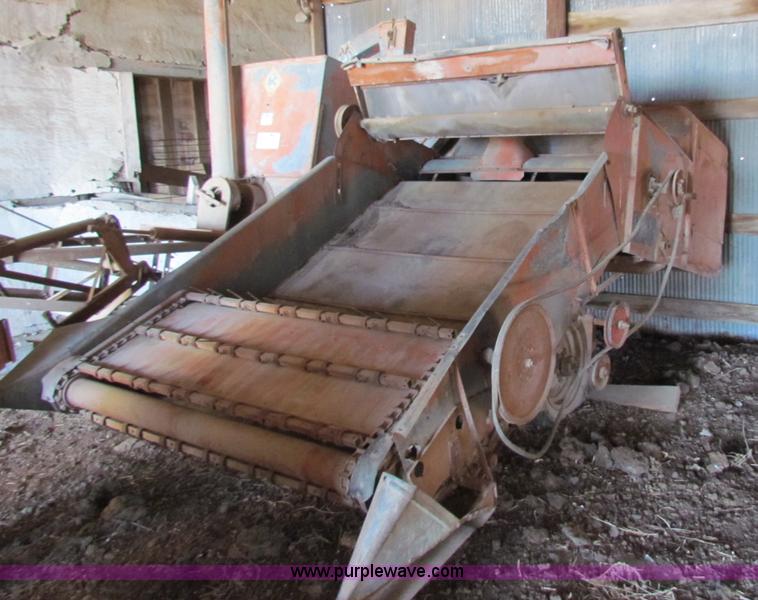 image for item E8177 Allis Chalmers pull type combine