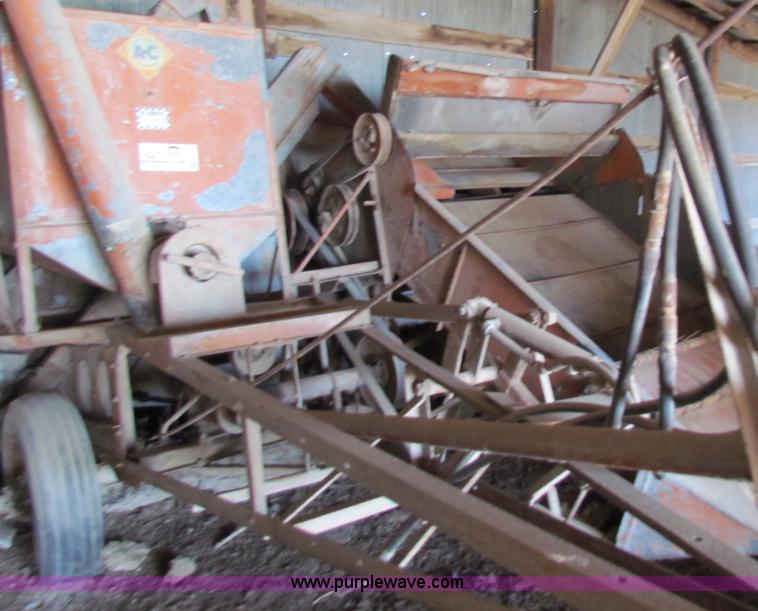image for item E8177 Allis Chalmers pull type combine