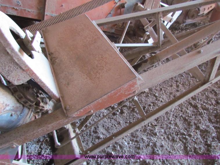 image for item E8177 Allis Chalmers pull type combine