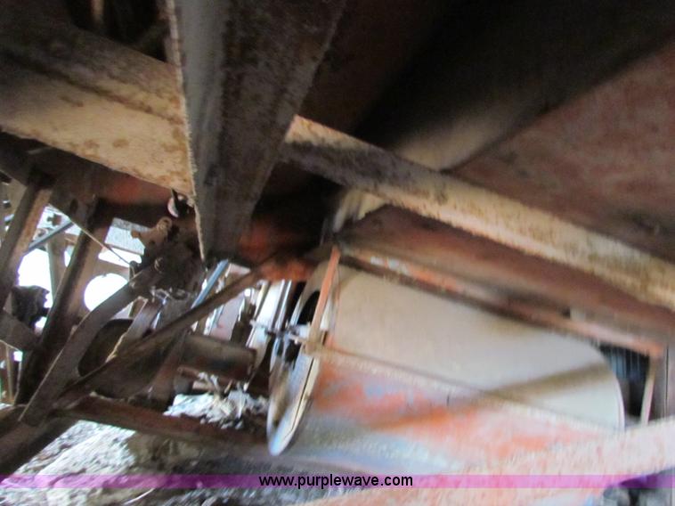 image for item E8177 Allis Chalmers pull type combine