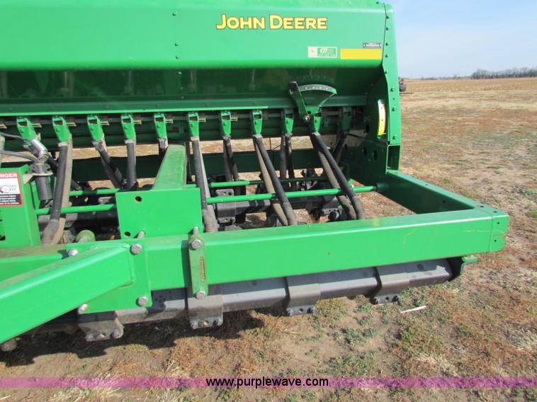 image for item E8184 John Deere 1590 no-till grain drill