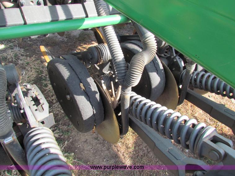 image for item E8184 John Deere 1590 no-till grain drill