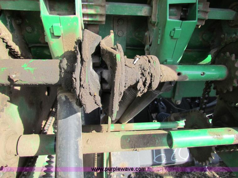 image for item E8184 John Deere 1590 no-till grain drill